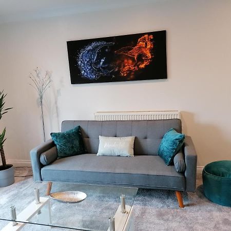 Luxury Modern 2 Bed Apartment, Free Undercroft Parking For 1 Car Southampton Zewnętrze zdjęcie